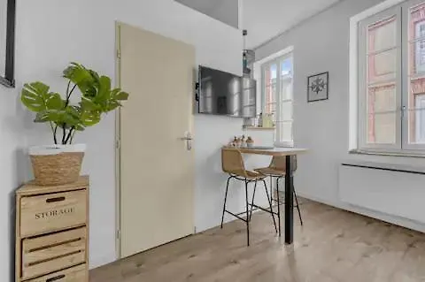 Charme Toulousain - Hyper Centre - Proche Metro Apartman *